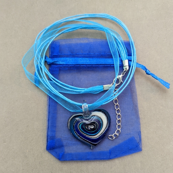 Hi! I'm Heather. I sell beautiful glass jewelry! And nice name brand clothes!π - Picture 4 of 4